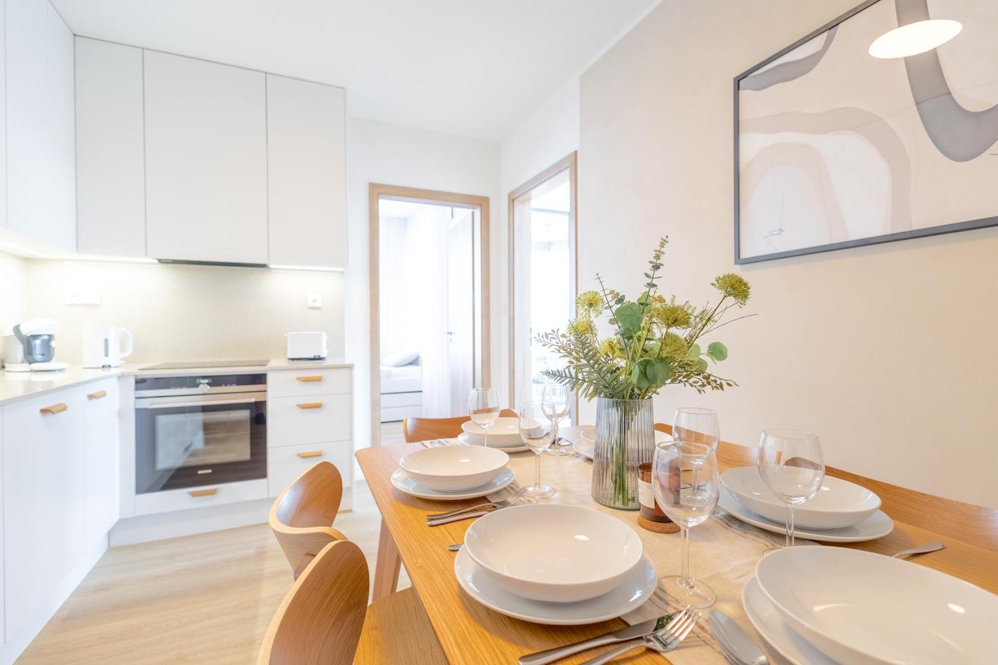Lejlighed Bright 2br - 8th Floor, Balcony, Free Parking - By Gravity